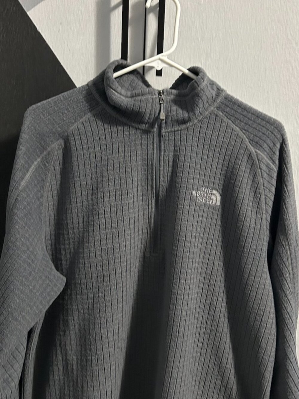 The North Face Men's SDS Gray 1/2-Zip Grid Fleece Jacket Size L